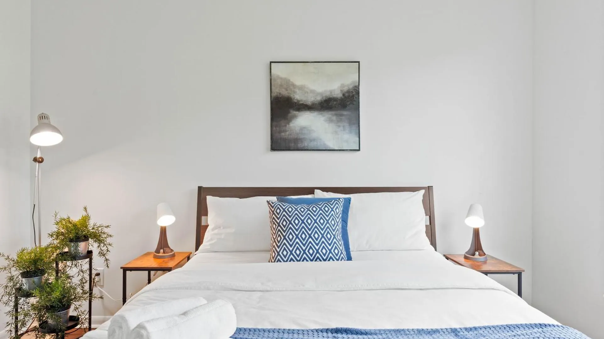 Apartment Modern 2Br Downtown Condo, Lakeshore, Exhibition Place, Fort York Toronto