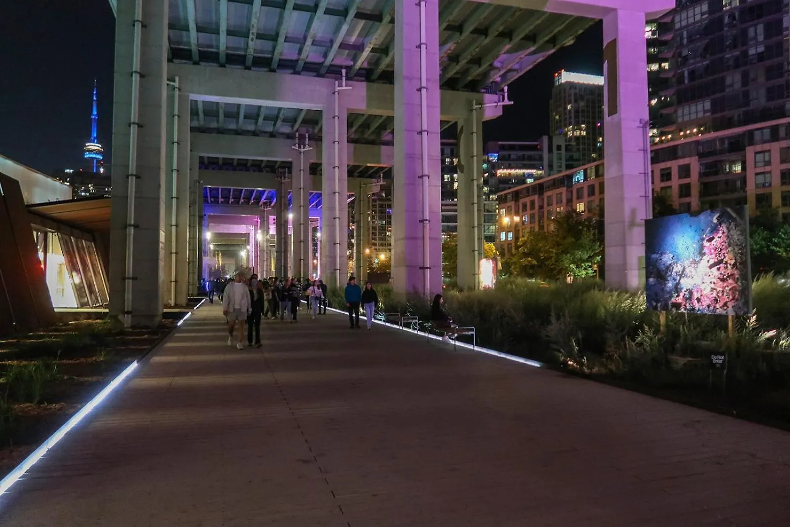 Modern 2Br Downtown Condo, Lakeshore, Exhibition Place, Fort York Toronto 0*,