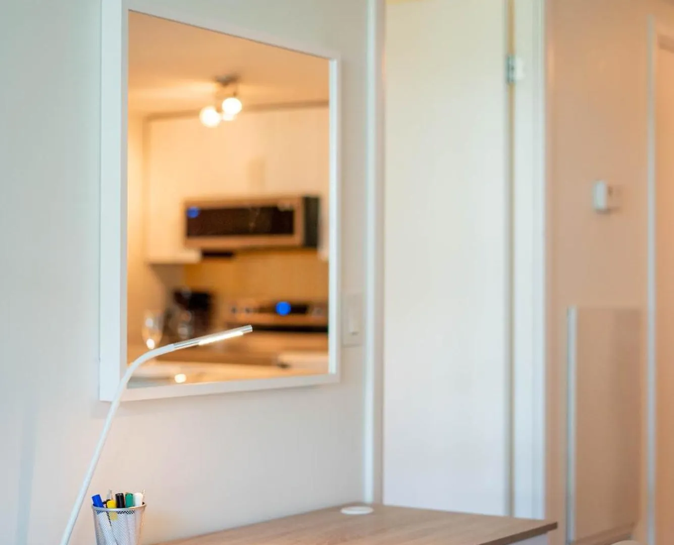 Modern 2Br Downtown Condo, Lakeshore, Exhibition Place, Fort York Toronto