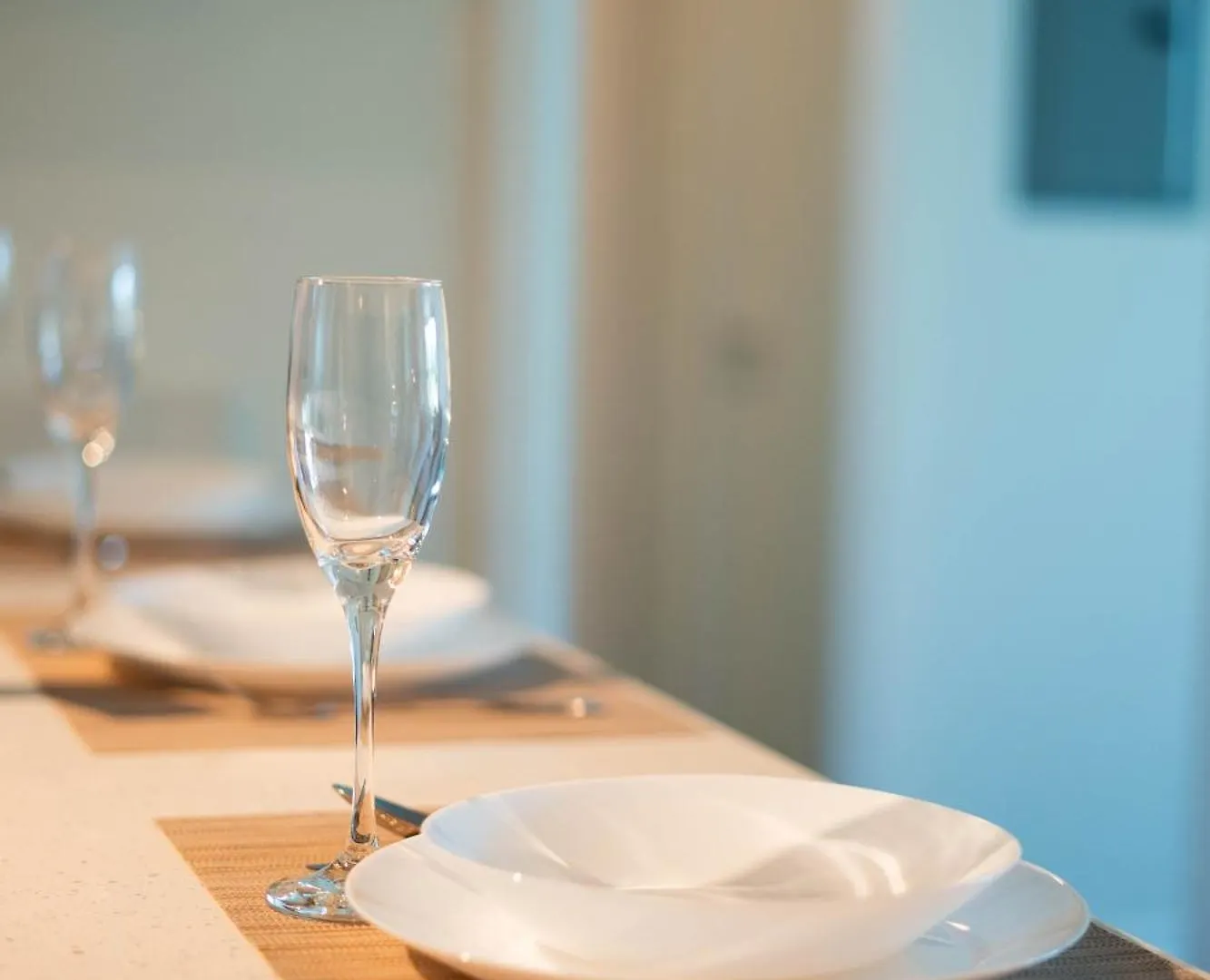 Modern 2Br Downtown Condo, Lakeshore, Exhibition Place, Fort York Toronto