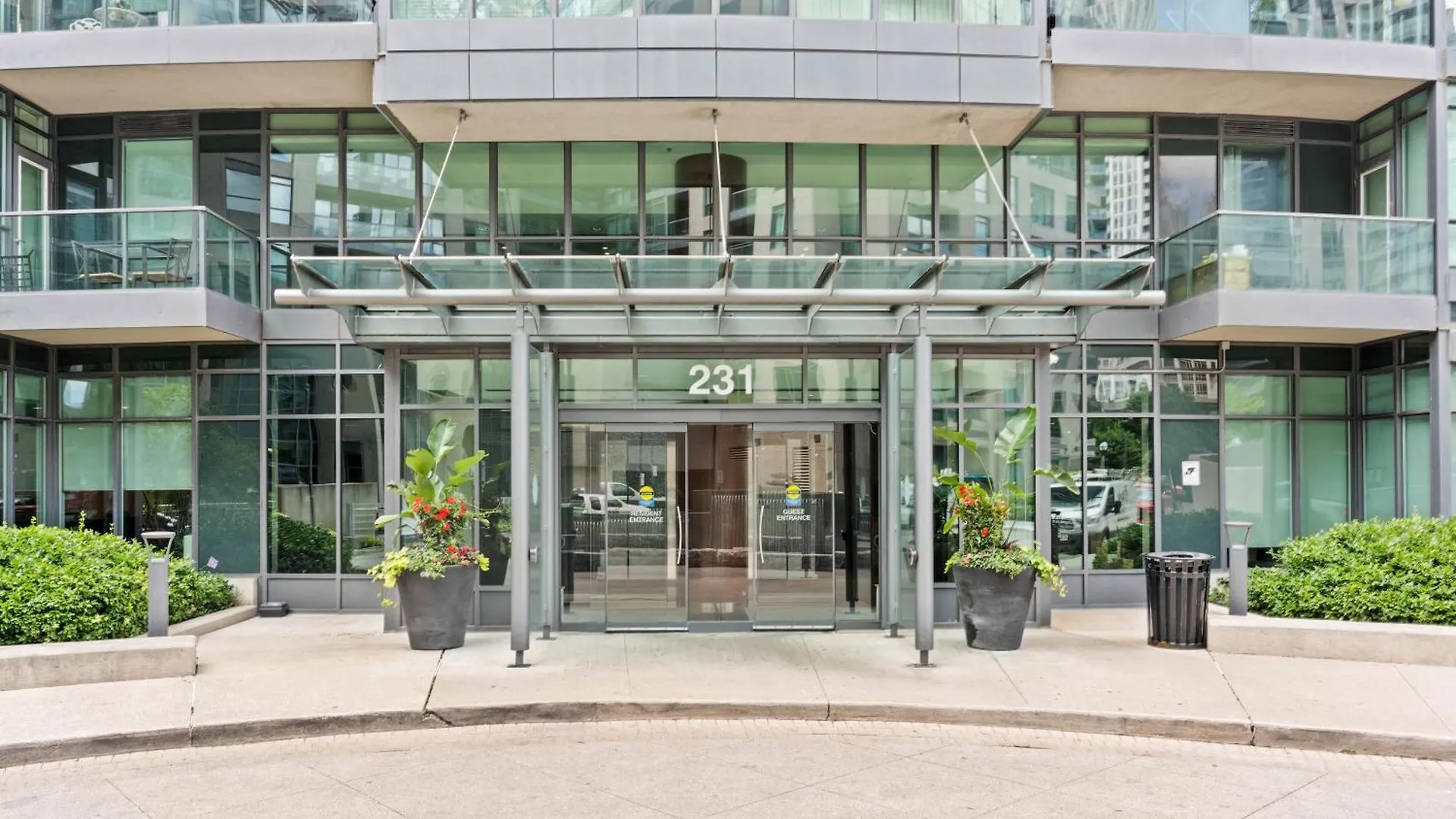 Modern 2Br Downtown Condo, Lakeshore, Exhibition Place, Fort York Toronto Apartment